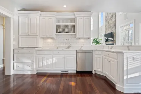 39 Ticklefancy Lane Salem NH 03079