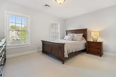 39 Ticklefancy Lane Salem NH 03079