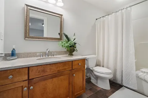 39 Ticklefancy Lane Salem NH 03079