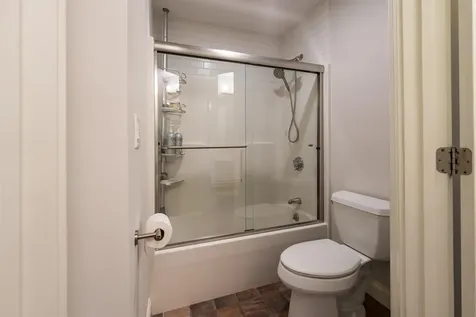 39 Ticklefancy Lane Salem NH 03079