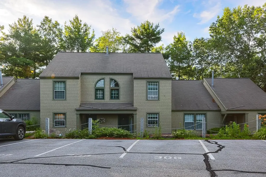 1465 Hooksett Road Hooksett NH 03106