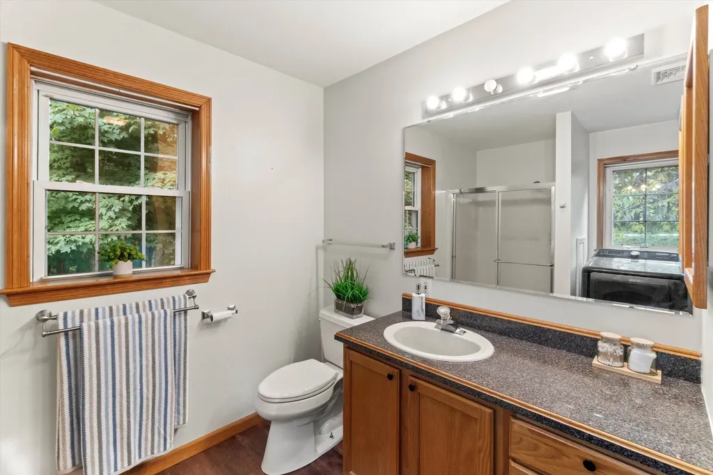 31 Winant Road Pittsfield NH 03263