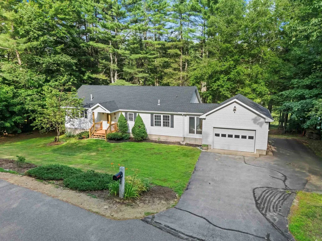 31 Winant Road Pittsfield NH 03263