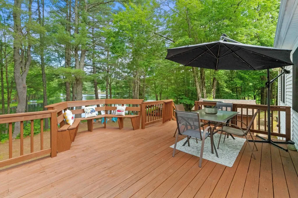 31 Winant Road Pittsfield NH 03263