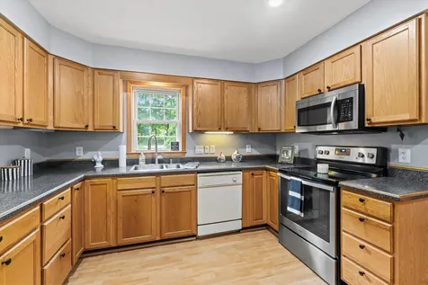 31 Winant Road Pittsfield NH 03263