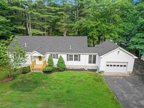 31 Winant Road Pittsfield NH 03263