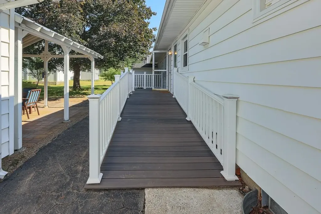 185 Cushing Avenue Manchester NH 03109