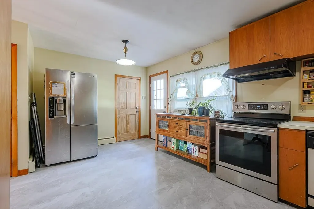 185 Cushing Avenue Manchester NH 03109