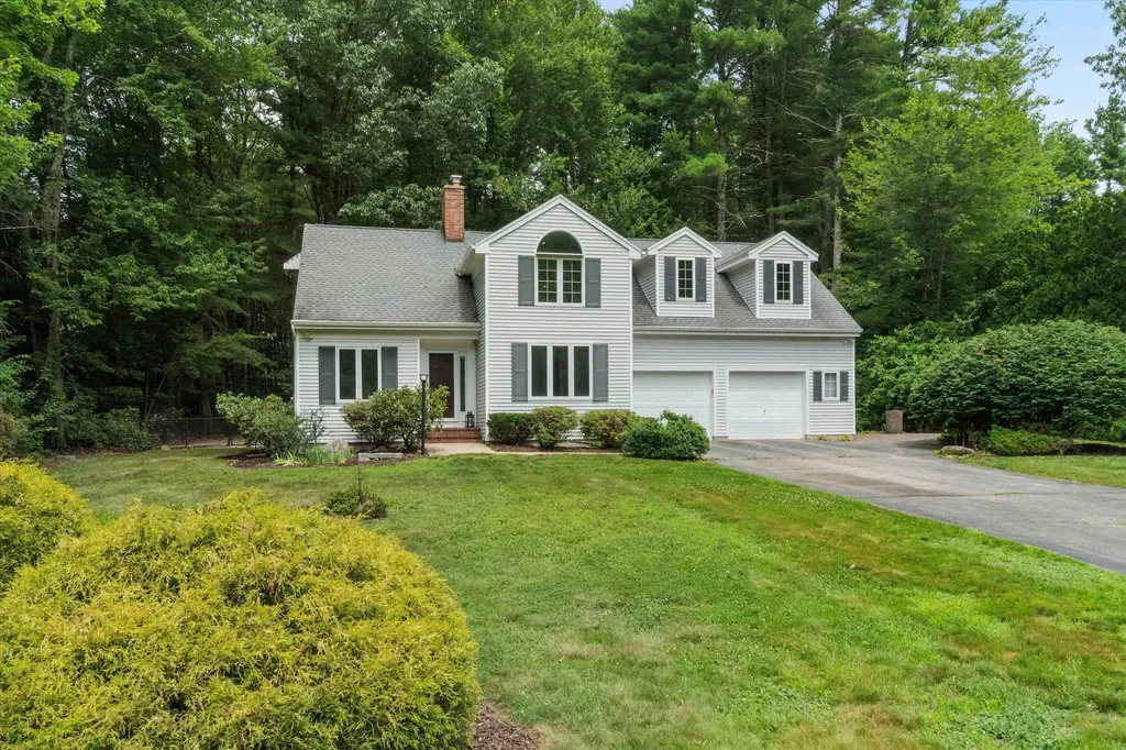 11 Spring Hill Road Bedford NH 03110