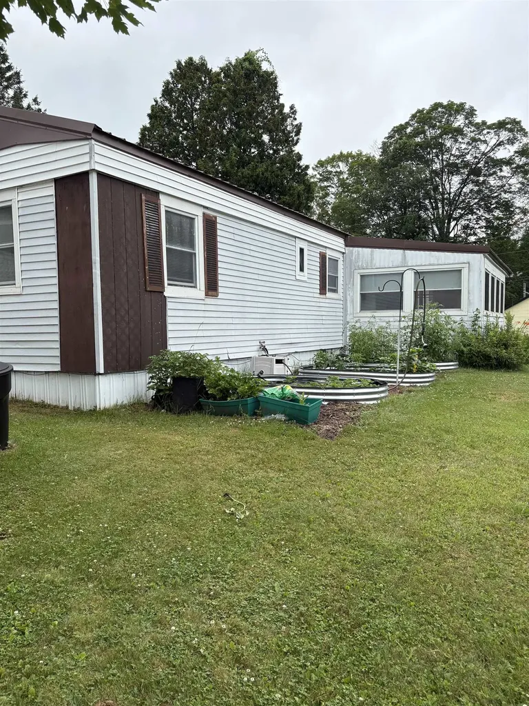 15 Quinn Street Tilton NH 03276
