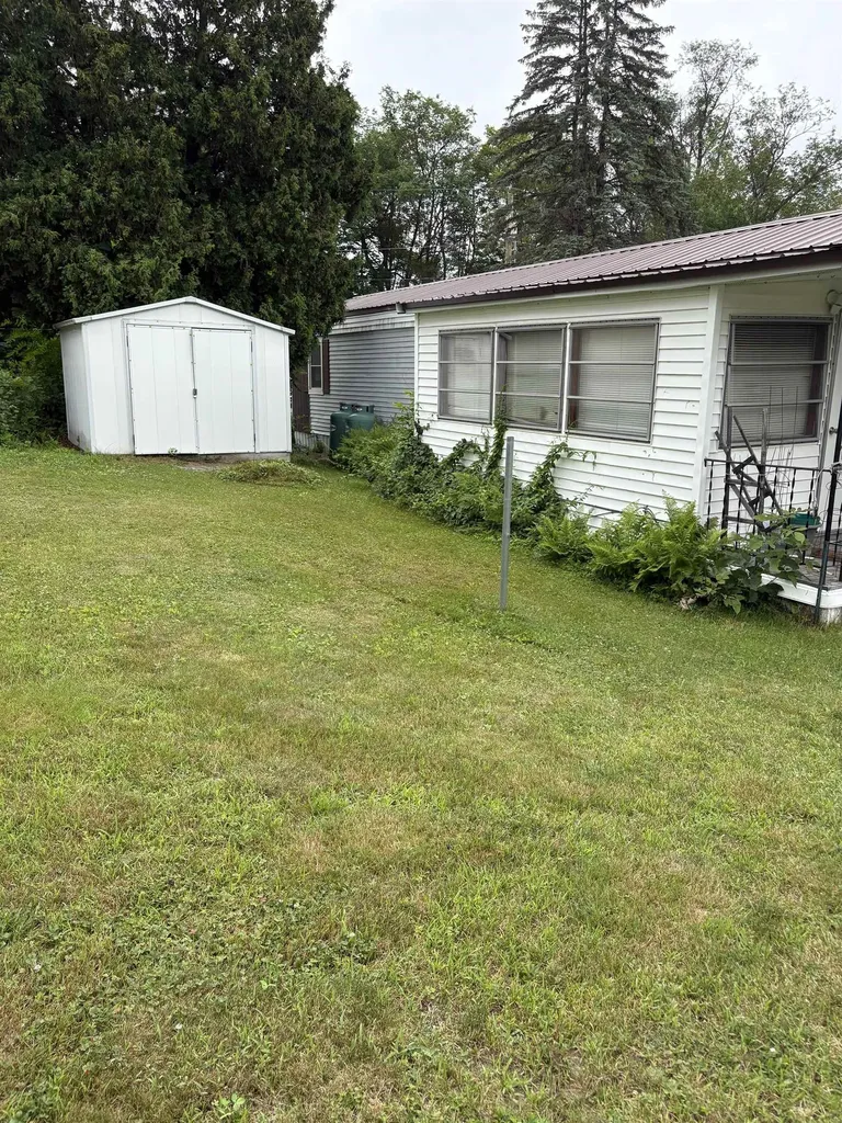 15 Quinn Street Tilton NH 03276