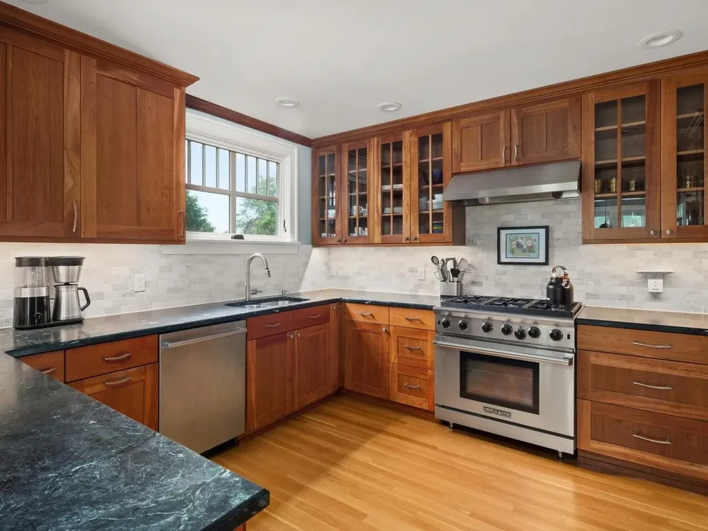 48 Henderson Terrace Burlington VT 05401