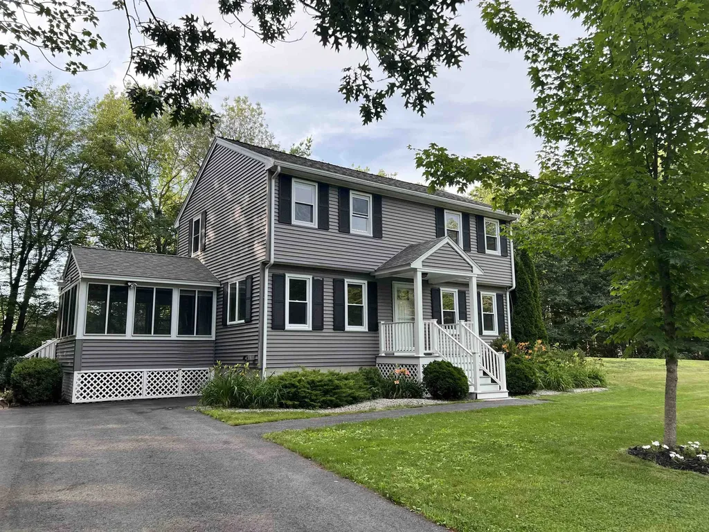 2 Kristin Drive Derry NH 03038