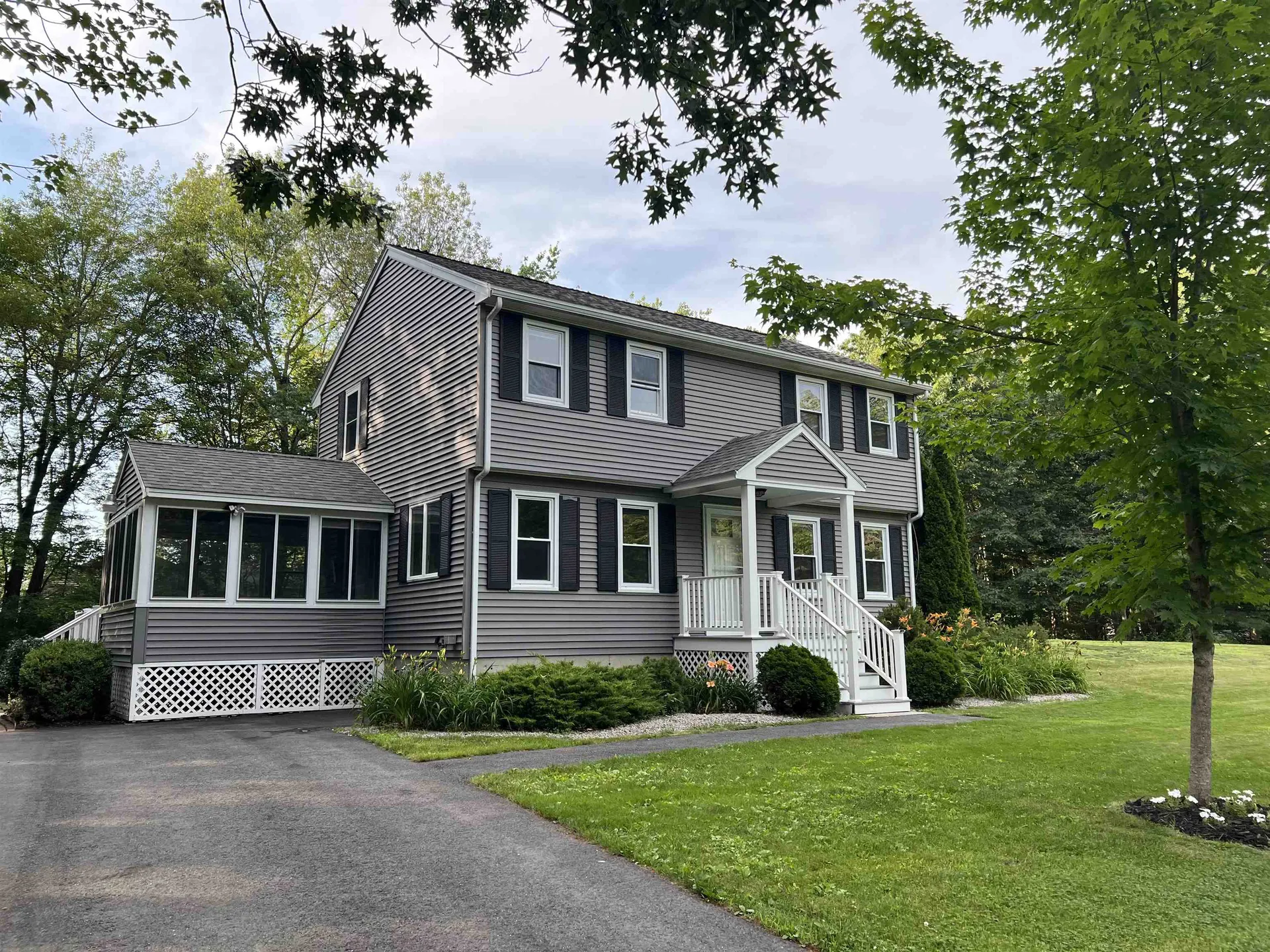 2 Kristin Drive Derry NH 03038