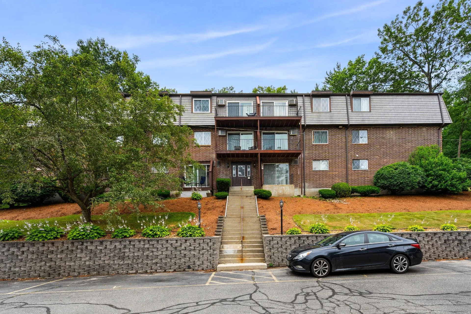 4 Pembroke Drive Derry NH 03038