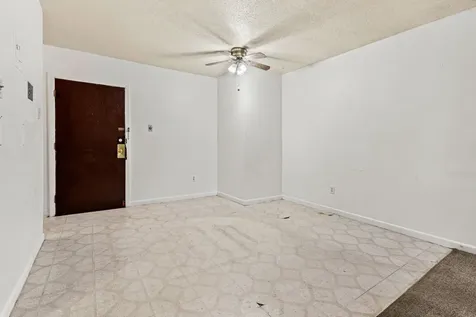 4 Pembroke Drive Derry NH 03038