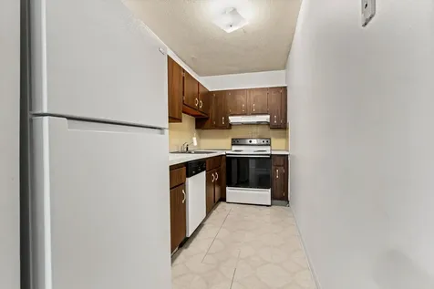 4 Pembroke Drive Derry NH 03038