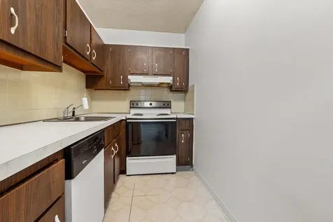 4 Pembroke Drive Derry NH 03038