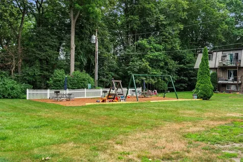 4 Pembroke Drive Derry NH 03038