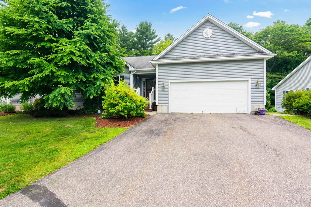 61 Hannahs Place Colchester VT 05446