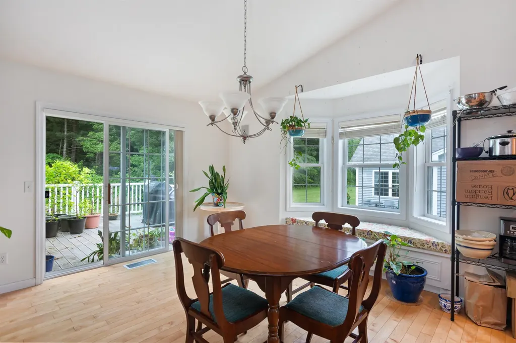 61 Hannahs Place Colchester VT 05446