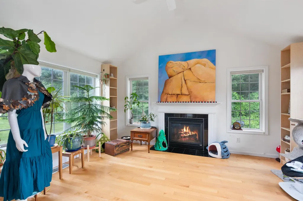 61 Hannahs Place Colchester VT 05446