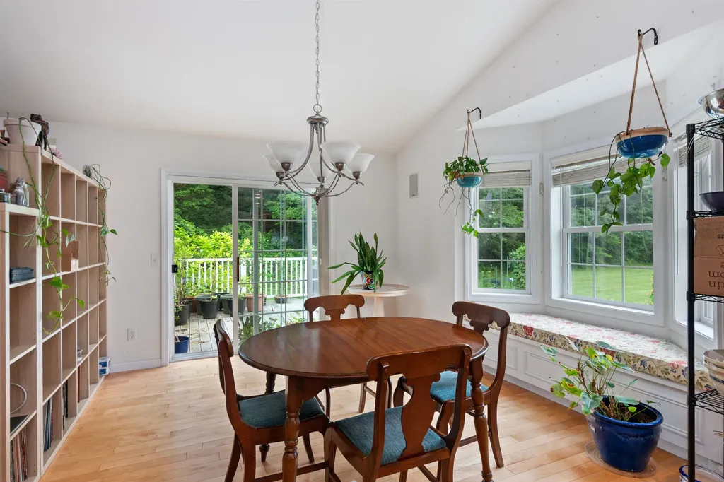 61 Hannahs Place Colchester VT 05446