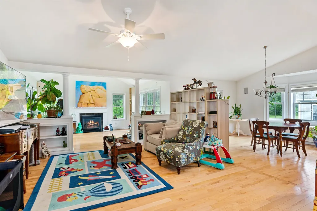 61 Hannahs Place Colchester VT 05446