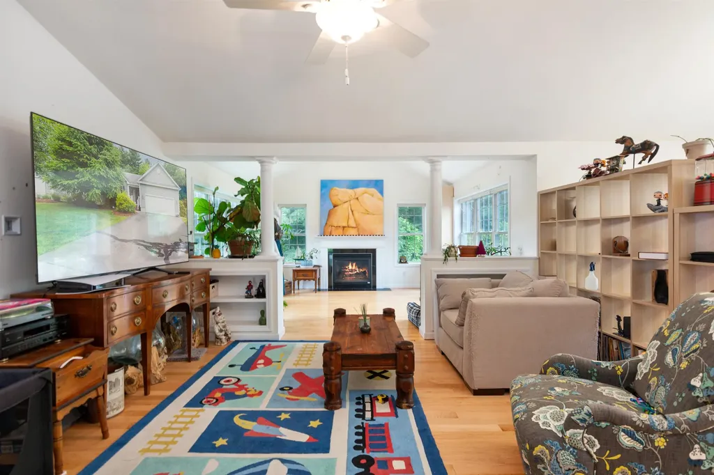 61 Hannahs Place Colchester VT 05446