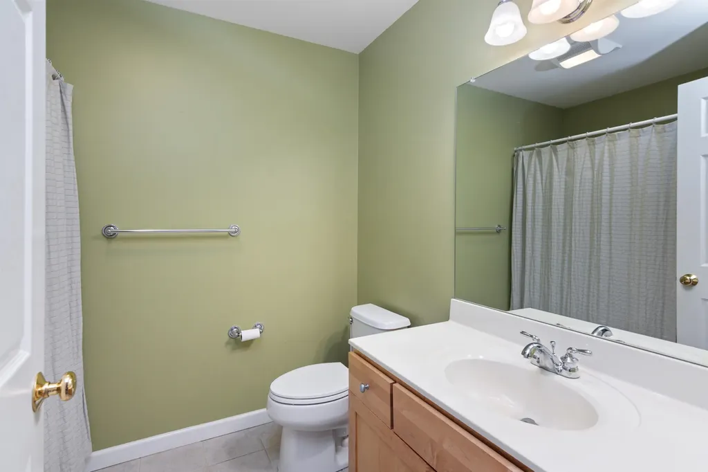 61 Hannahs Place Colchester VT 05446