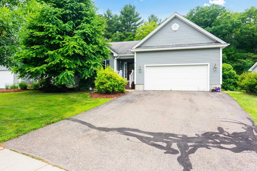 61 Hannahs Place Colchester VT 05446