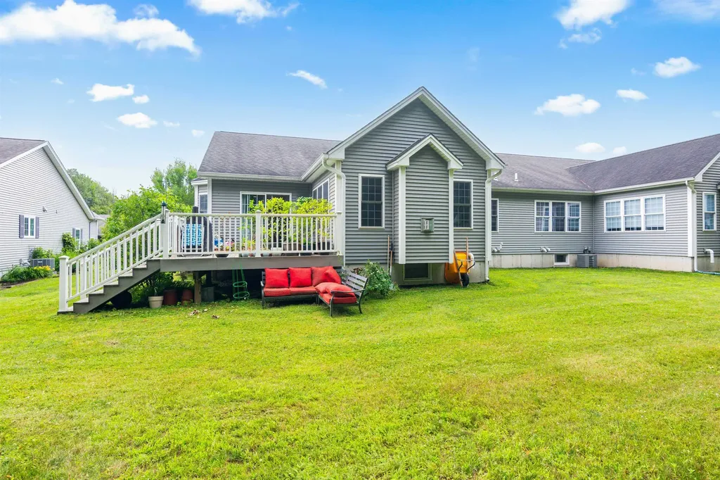 61 Hannahs Place Colchester VT 05446