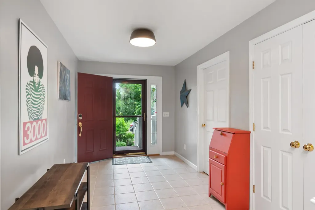 61 Hannahs Place Colchester VT 05446