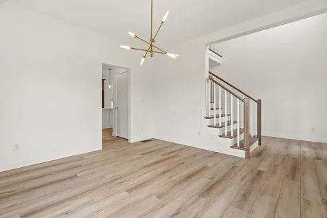 1 Lily Lane Londonderry NH 03053