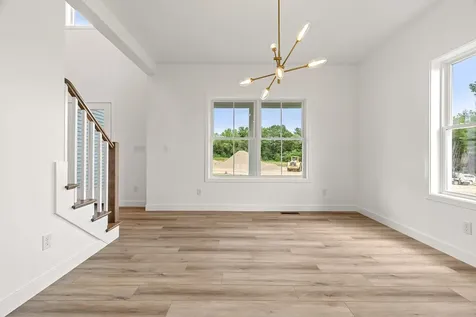 1 Lily Lane Londonderry NH 03053