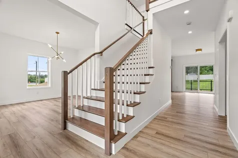 1 Lily Lane Londonderry NH 03053