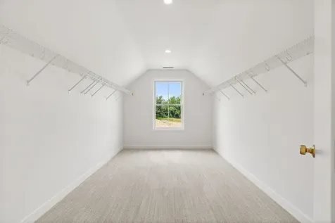 1 Lily Lane Londonderry NH 03053