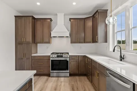 1 Lily Lane Londonderry NH 03053