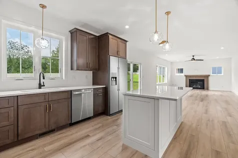 1 Lily Lane Londonderry NH 03053