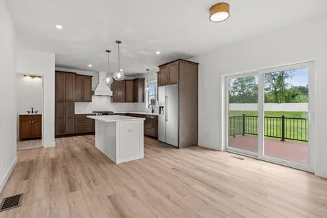 1 Lily Lane Londonderry NH 03053