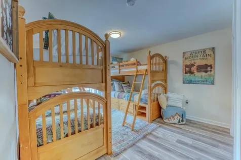 140 Woodland Loop Lincoln NH 03251