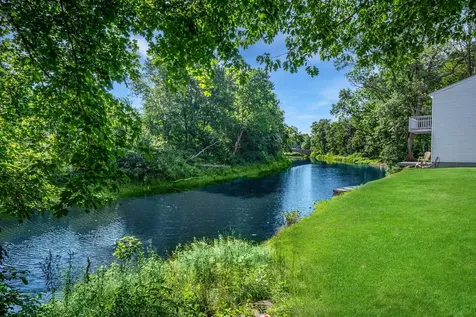 22 River Street Exeter NH 03833