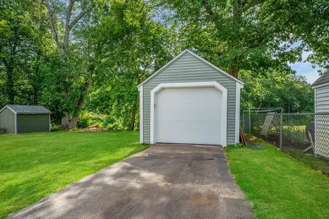 22 River Street Exeter NH 03833