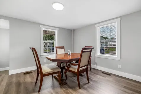 22 River Street Exeter NH 03833