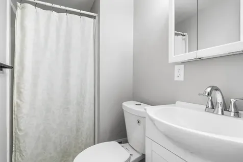 22 River Street Exeter NH 03833