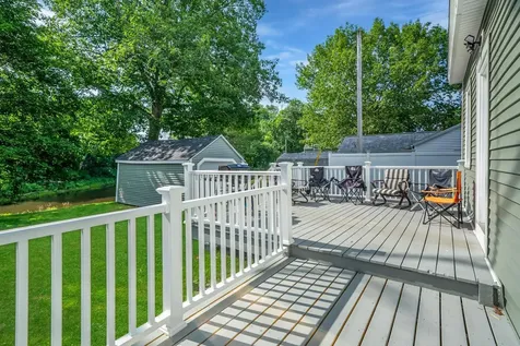 22 River Street Exeter NH 03833