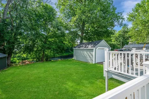 22 River Street Exeter NH 03833