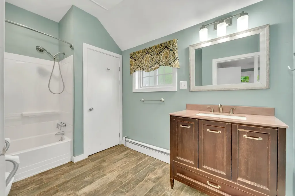 317 Laurel Street Manchester NH 03103