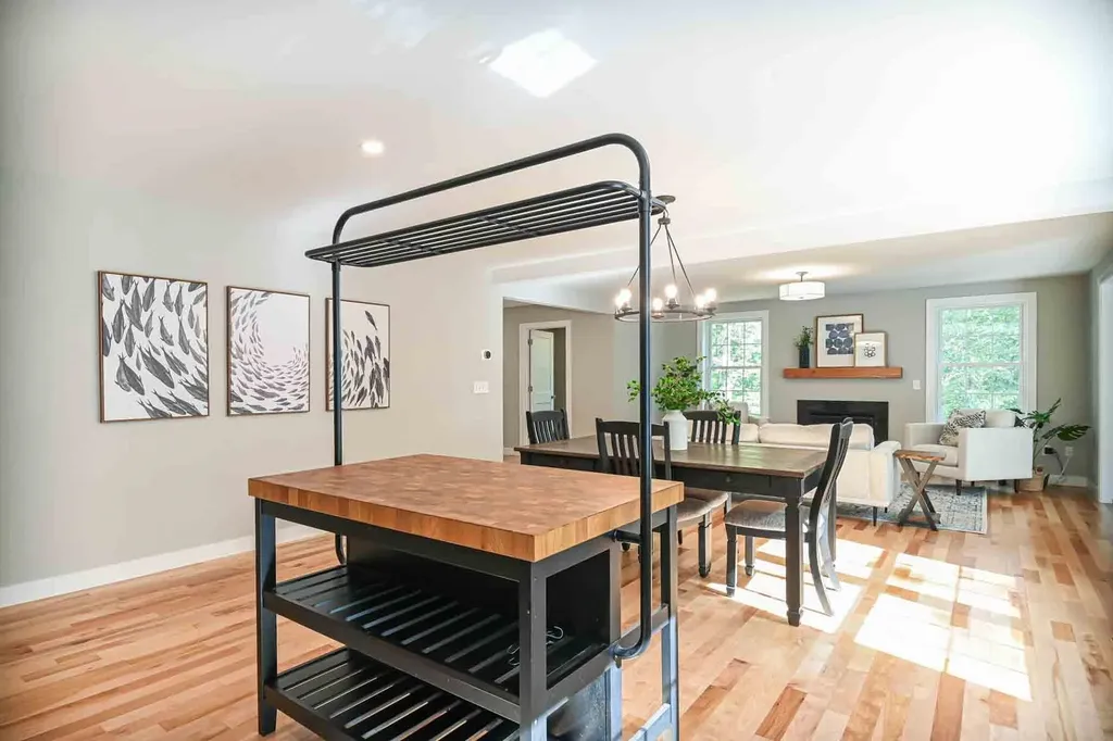 26 Tanner Circle Newmarket NH 03857