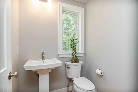 26 Tanner Circle Newmarket NH 03857